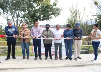 La alcaldesa Maribel Pérez Arenas cumple su compromiso con San Hipólito Chimalpa y Ocotlán