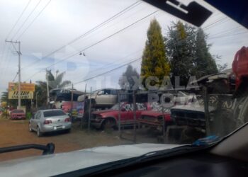 Se incendia deshuesadero en Texcalac, Apizaco