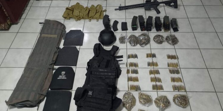 Asegura GN vehículos con armamento en Sonora