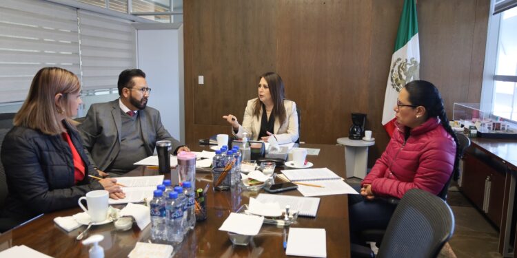 Encabeza Presidenta del Poder Judicial mesa de trabajo de análisis y estudio de proyectos legislativos