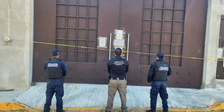 EN CATEO FGR ASEGURA INMUEBLE, TRACTOCAMIÓN, VEHÍCULOS DE ALTA GAMA Y UN ARMA DE FUEGO EN TLAXCALA