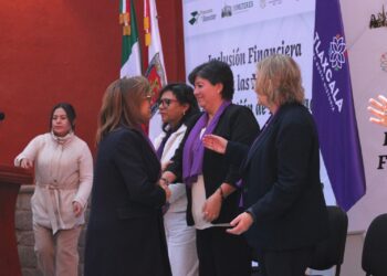 Vital que las mujeres se desarrollen en todos sentidos: presidenta municipal