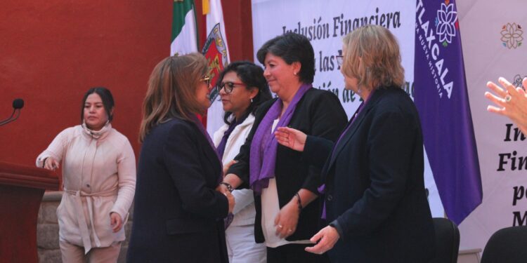 Vital que las mujeres se desarrollen en todos sentidos: presidenta municipal