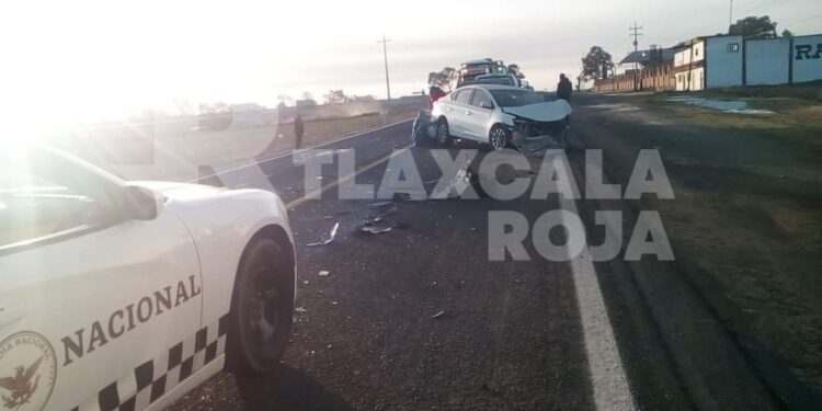 Dos lesionados deja choque en Calpulalpan