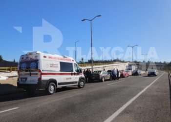 Choque múltiple sobre la Tlaxcala_Apizaco a la altura del molinito deja un hombre lesionado