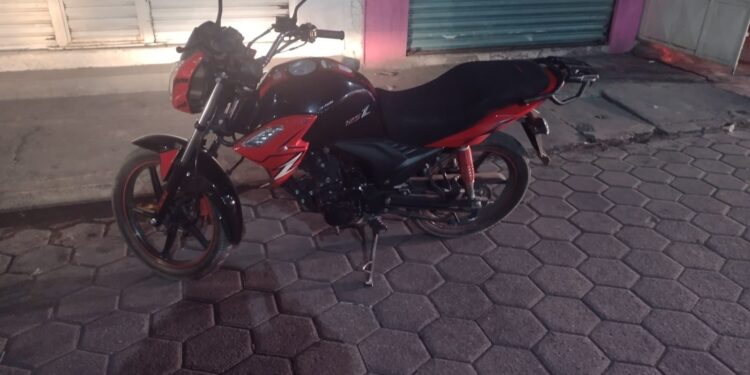 Asegura Policía de Chiautempan motocicleta con reporte de robo