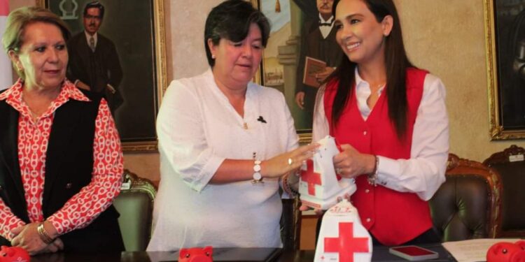 Ayuntamiento capitalino coadyuva con colecta de Cruz Roja