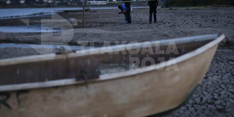 Localizan cráneo humano en la laguna de Acuitapilco