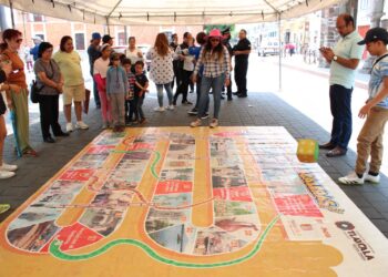 Disfrutan familias capitalinas y turistas del Centro Histórico de Tlaxcala Capital