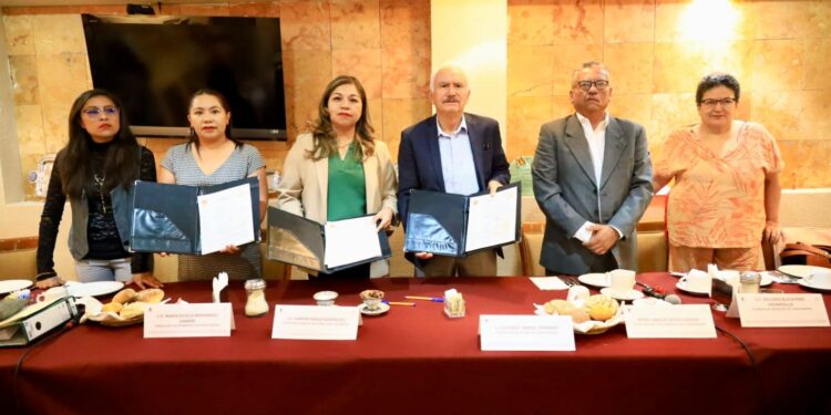 AYUNTAMIENTO DE CHIAUTEMPAN Y SINDICATO 7 DE MAYO FIRMAN CONVENIO DE COLABORACIÓN A FAVOR DE LOS TRABAJADORES