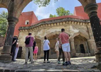 Turistas norteamericanos conocen principales atractivos de Tlaxcala Capital