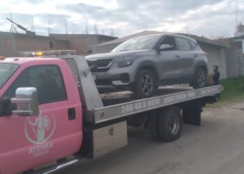 Policía capitalina recuperan automóvil robado mediante violencia en Chiautempan