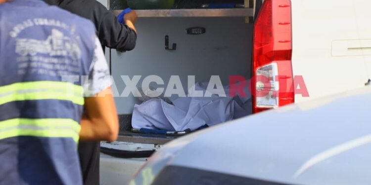 Calcinado dentro de un vehículo localizan cuerpo en San Pablo del Monte