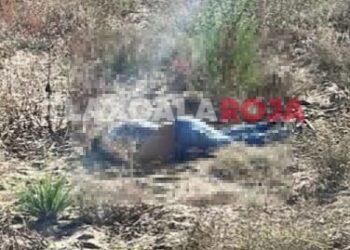 Con presuntos disparos de arma de fuego abandonan cuerpo en Atlzayanca