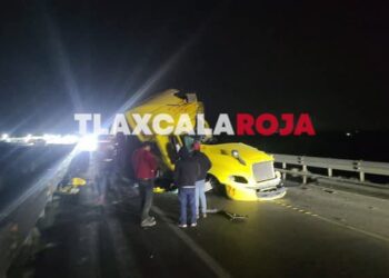 Trailero fallece en fatal choque contra otra unidad de carga en la Amozoc-Perote, zona Cuapiaxtla