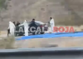 Encuentran cuerpos abandonados en un vehículo en los límites de Puebla y Oaxaca