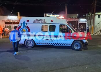 Cae estructura en Barrio Grande en Acuitlapilco y deja varios lesionados