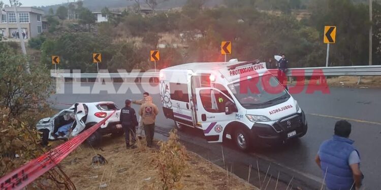 Trágico Accidente en la Tlaxco–Chignahuapan: Conductor Pierde la Vida en Colisión ⚠️🚗💥