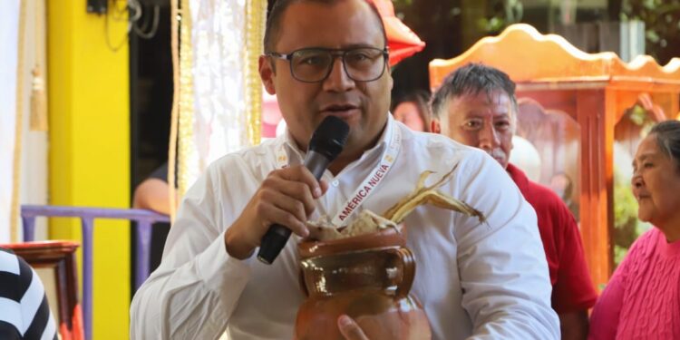 Celebran el tradicional Mole Prieto en honor a Padre Jesús del Convento en Chiautempan ✝️