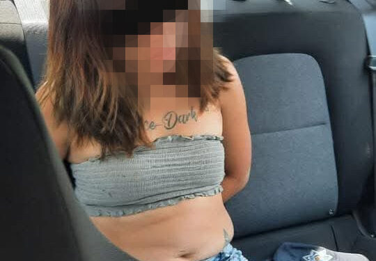 🚨 ¡Vecinos de #Tizatlan, Tlaxcala, unidos contra la inseguridad! 🛑La ola de robos a comercios, casas, autopartes y vehículos sigue afectando nuestra comunidad. Hoy, vecinos detuvieron a una presunta ladrona en la Calle 12 de Mayo, acompañada de tres personas. 💪