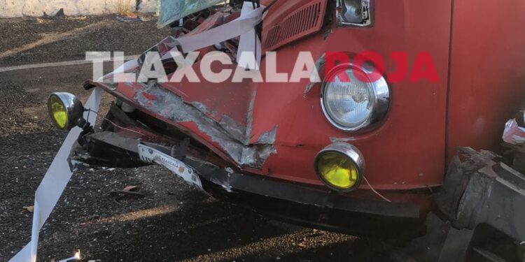 🚨 Aparatoso choque múltiple en el periférico de #Tlaxcala deja un lesionado🩺