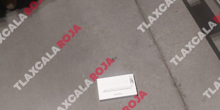 ¡Atraco relámpago en Chedraui Apizaco: Delincuentes arrasan con celulares y consolas mientras seguridad huye y policía espera dos horas!