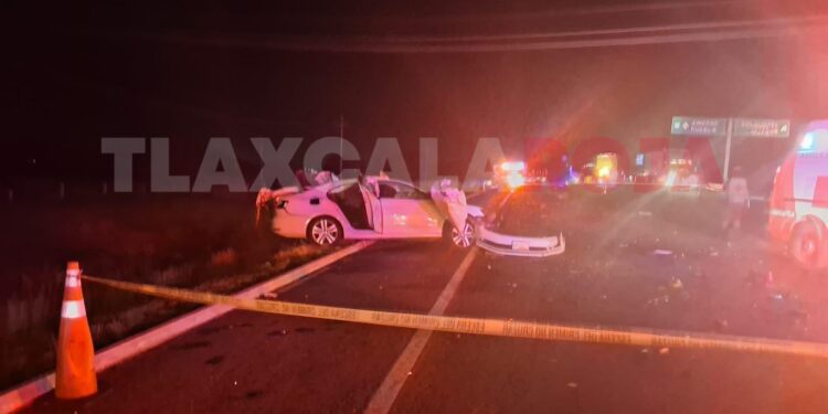 TRAGEDIA EN LA AMOZOC-PEROTE: CHOQUE ENTRE JETTA Y AUTOBÚS DEJA 4 MUERTOS, INCLUIDO UN NIÑO DE 3 AÑOS EN IXTENCO TLAXCALA