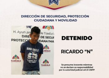 FRUSTRA POLICÍA MUNICIPAL DE TLAXCALA PRESUNTO ROBO EN COMERCIO DEL CENTRO Y ASEGURA OBJETOS CON APARIENCIA DE ARMA DE FUEGO