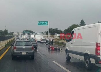 Se registra derrape de motociclista antes de llegar a Galerías Tlaxcala.